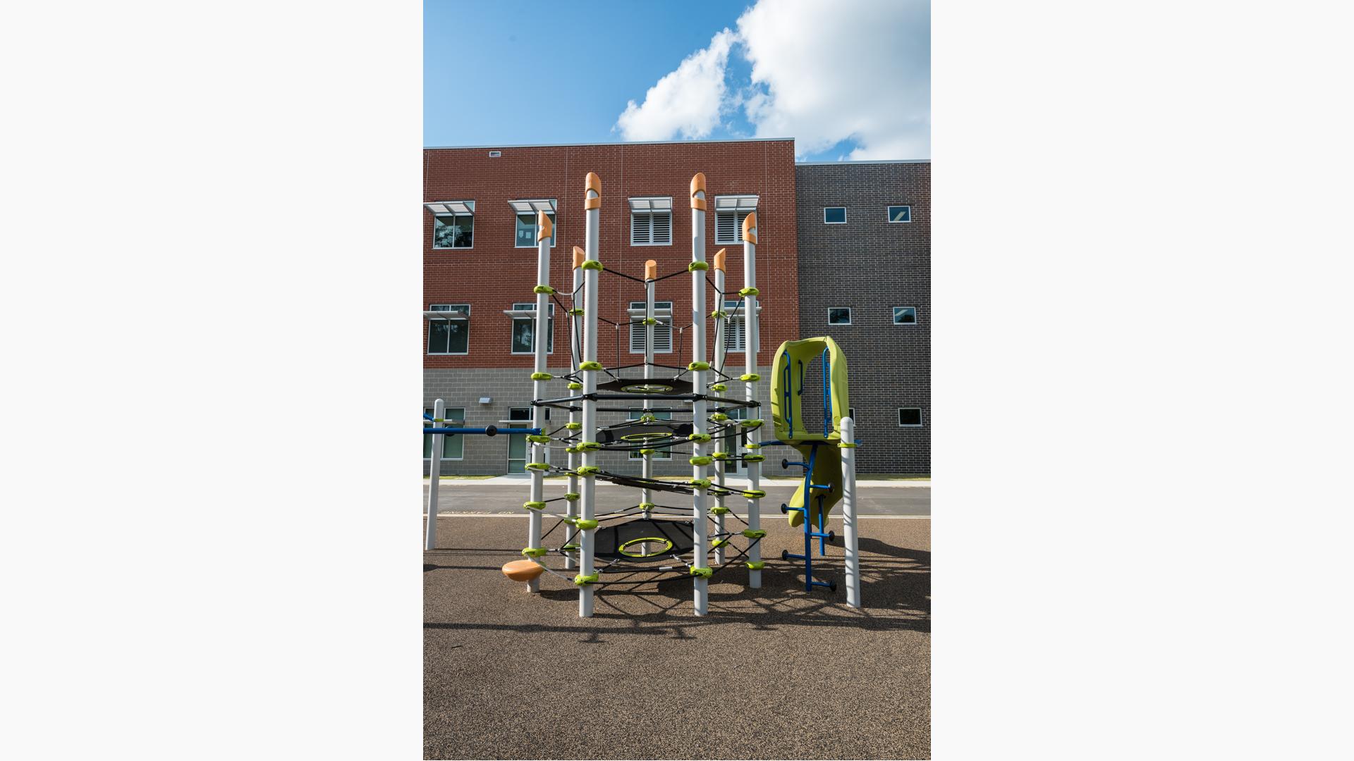 Netplex® 7-Post Net Play Climber - Landscape Structures Netplex® 7-Post Net Play Climber - Landscape Structures