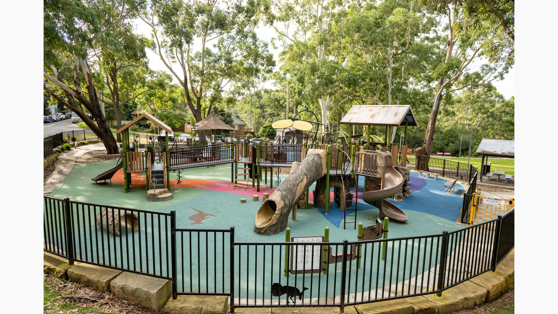 Mindarie Park located in Ryde, Australia, delivers a unique playground experience for children of all abilities. The nature-inspired PlayBooster® play structure is packed with natural looking equipment.