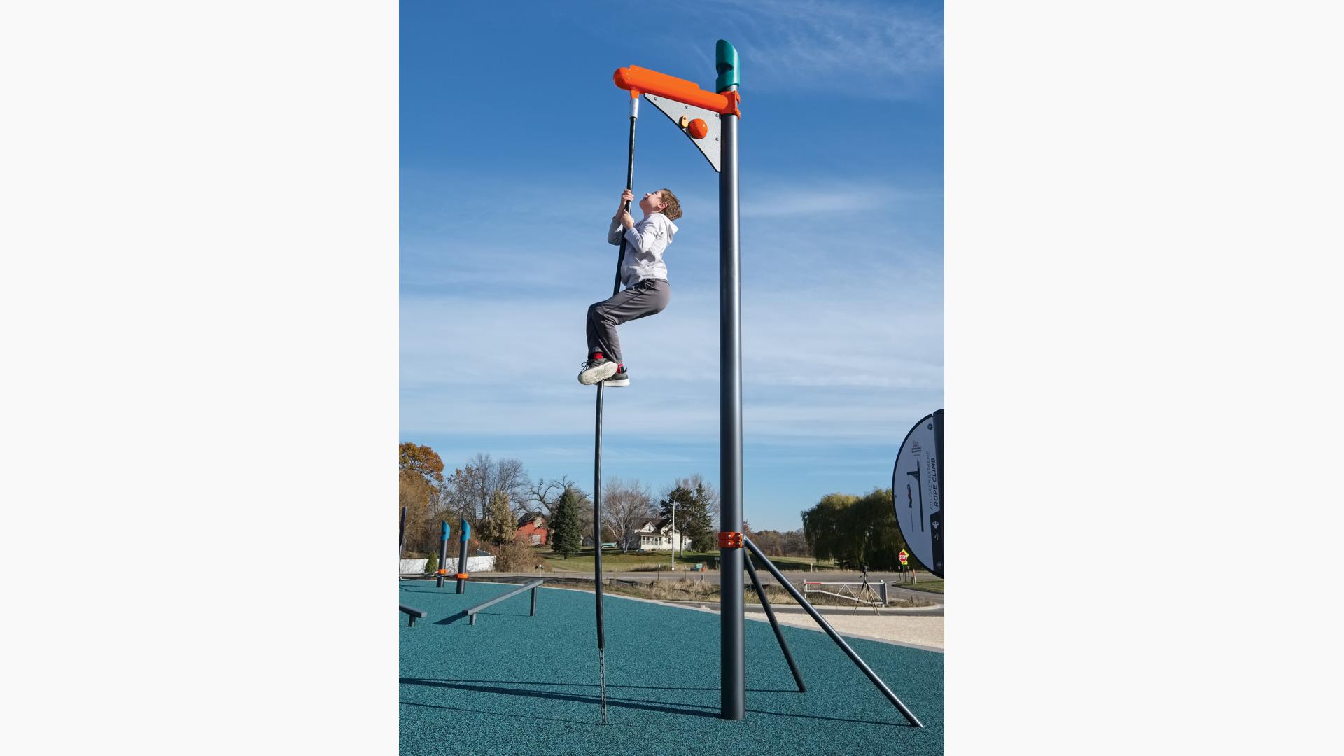 FitCore™ Extreme Rope Climb Playground Fitness Structure