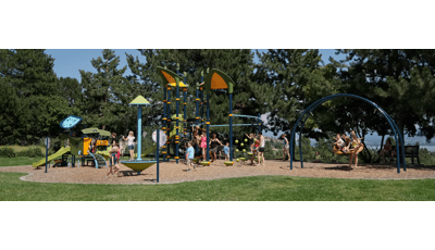 Memorial Park, West Kelowna, BC. features a Netplex® play system. Slides, overhead ladders and SquiggleKnots™, Oodle® Swing and TopsyTurny® Spinner and the Motion play structure from the Smart Play®.