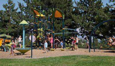 Memorial Park, West Kelowna, BC. features a Netplex® play system. Slides, overhead ladders and SquiggleKnots™, Oodle® Swing and TopsyTurny® Spinner and the Motion play structure from the Smart Play®.