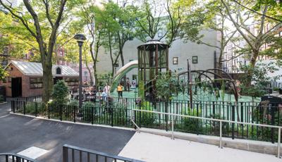 Mathews-Palmer Playground in
New York, NY, featuring the PlayOdyssey® Tower, Wobble Pod® Bouncer and SwiggleKnots™.