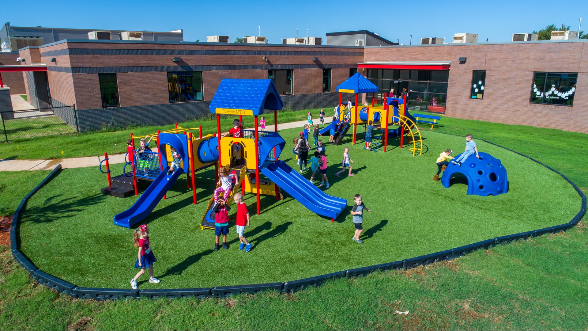 Riverwood Elementary School - Thrilling School Playground