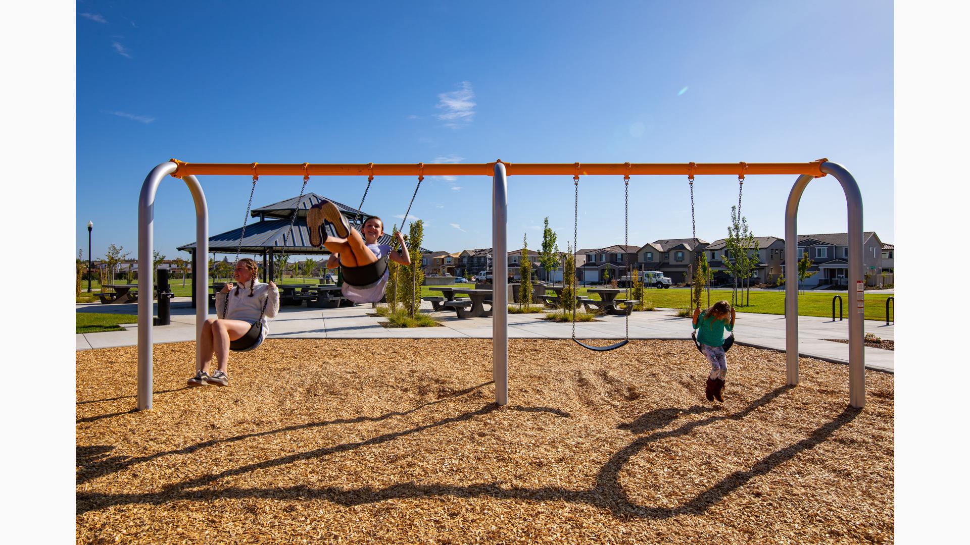 Stand shop alone swings