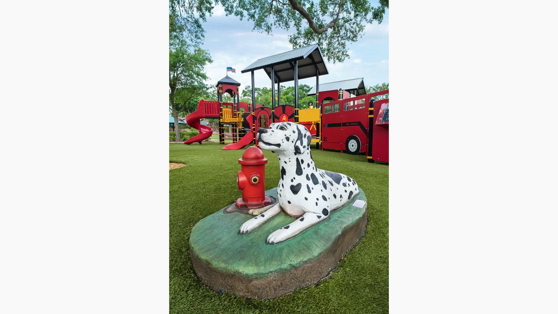 Fire station Dalmatian w/fire hydrant statue