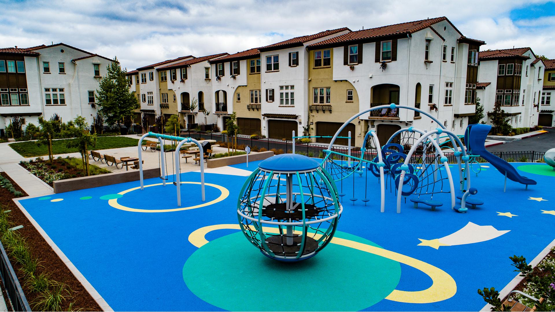 Evandale Park for ages 5 to 12 features Evos® playsystem and Global Motion® 