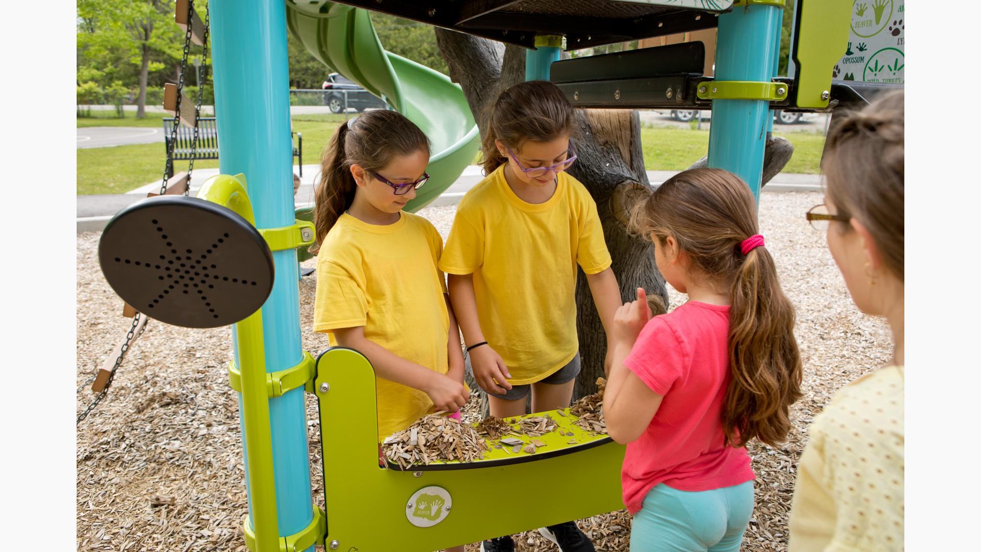 Storefront Panel - Imaginative Play - Landscape Structures