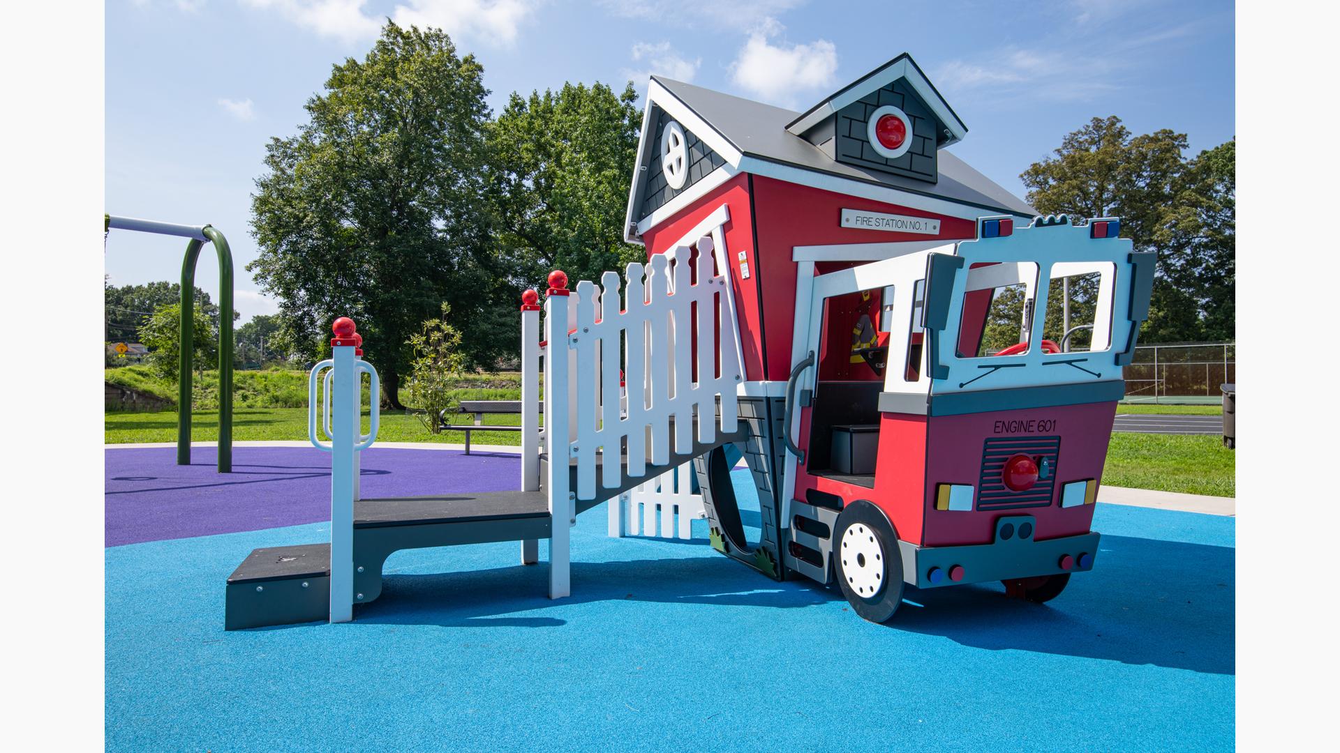 Fire station hot sale playhouse outdoor