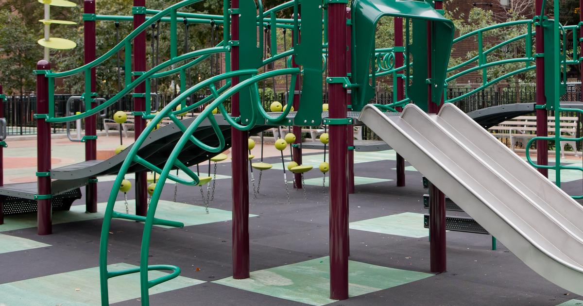 Loop Arch w/SteelX® Handholds - Landscape Structures