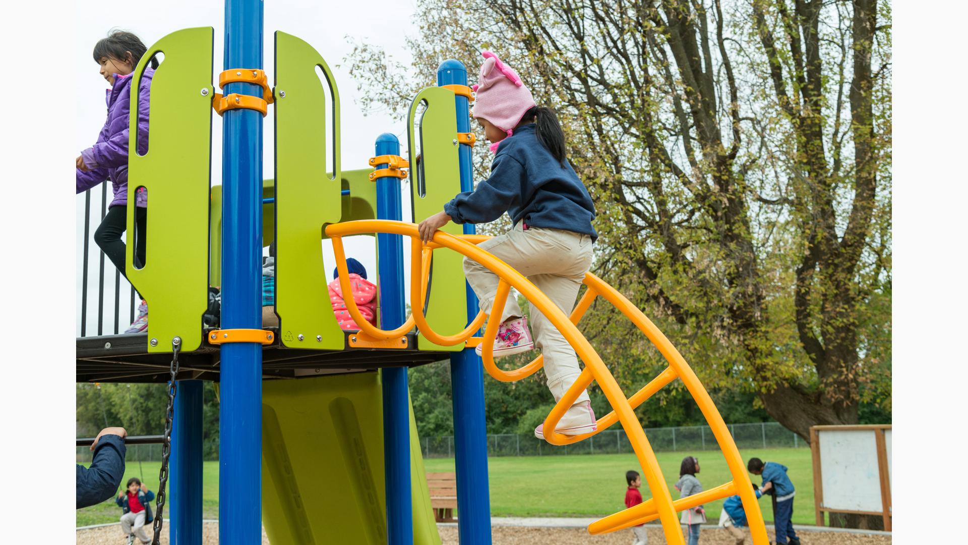 Rainbow Climbers - Single Arched Ladder, Great Playground Basic