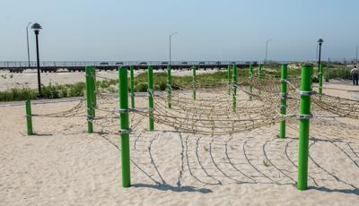 Custom netting play structure