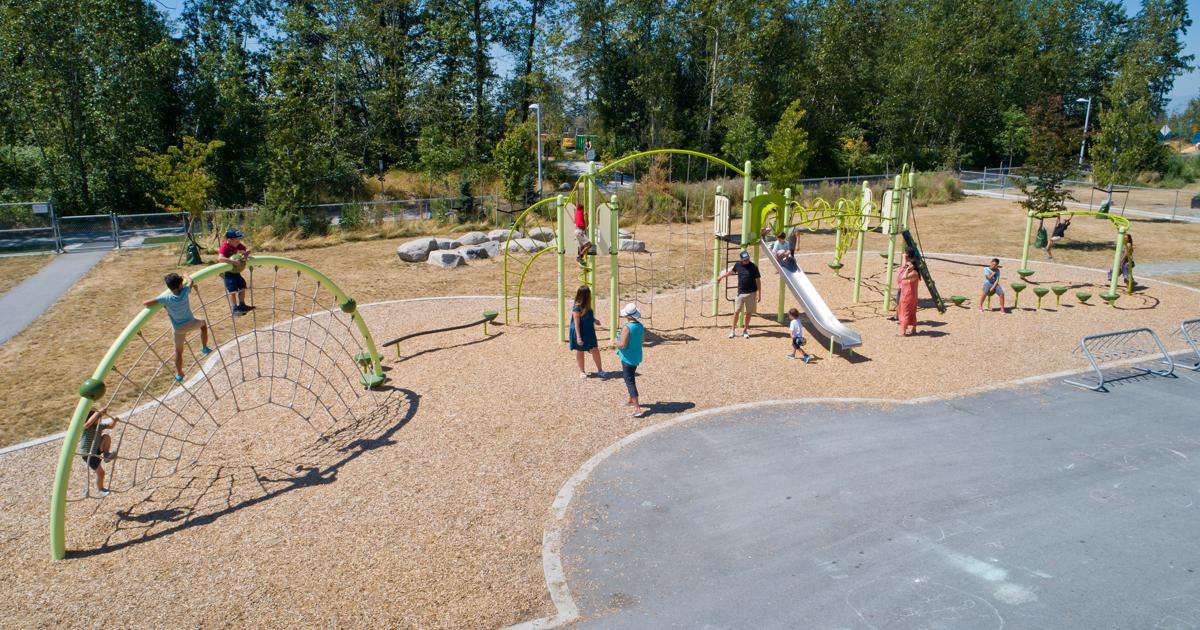 Edgewood Elementary School Linear School Playground