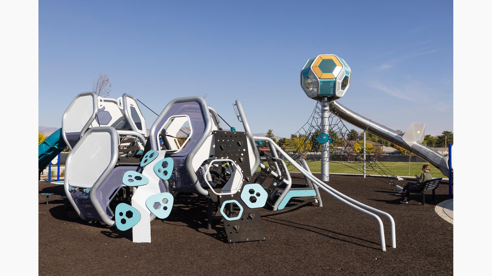 Hedra® Playground Structure