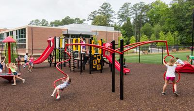 Morris Brandon Primary Center
Atlanta, GA. A playground combining Venti® and freestanding play such as the Rhapsody® Outdoor Musical Instruments, TopsyTurny® Spinner and OmniSpin® spinner.