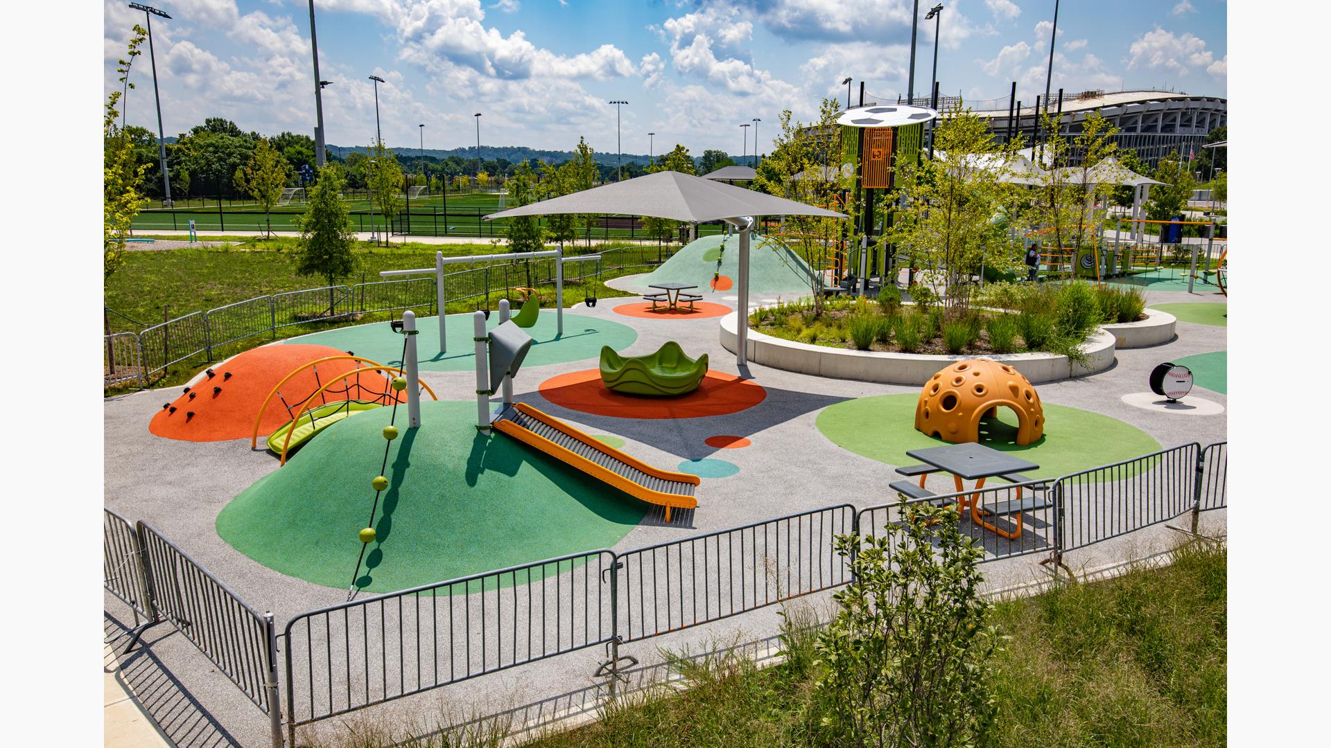 The Fields at RFK Sportsthemed Playground