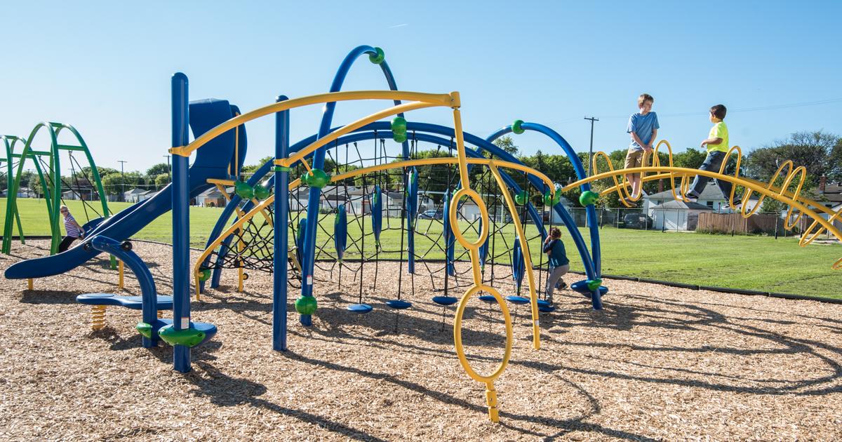 Ecole Lansdowne School - School Playground