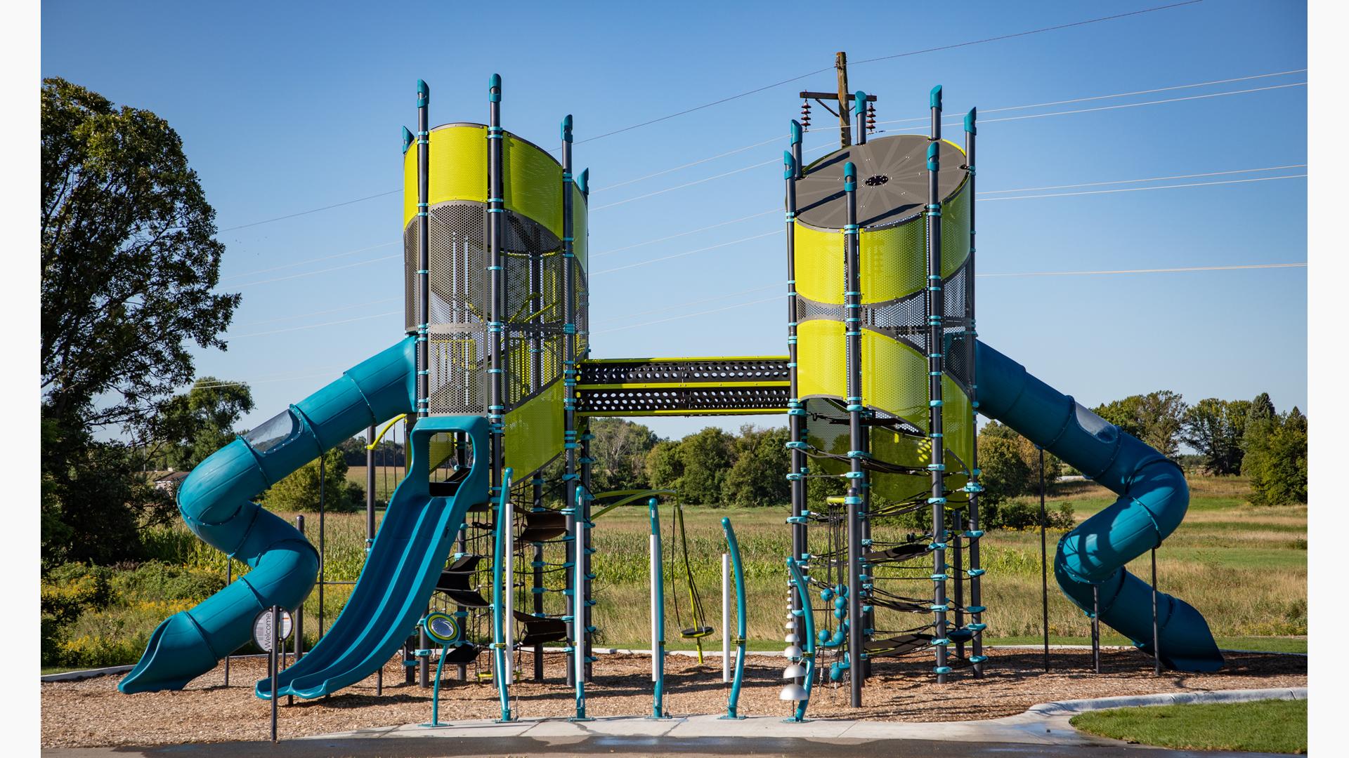 Highland Ridge Park - Unique Neighborhood playground