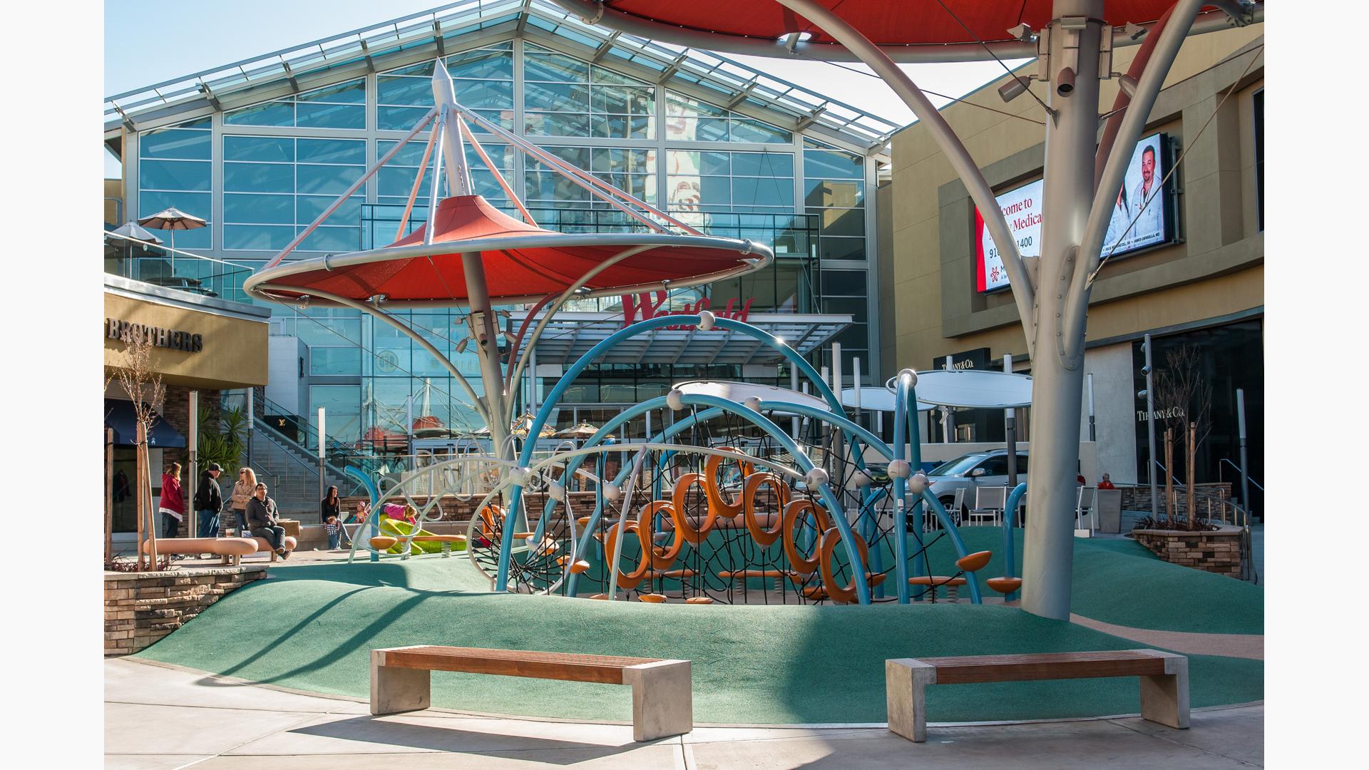 Westfield Galleria at Roseville - Shopping Center Playground