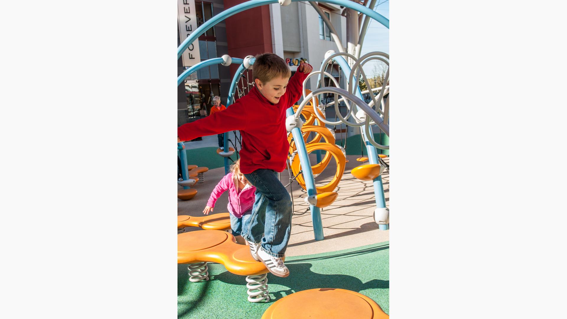 Westfield Galleria at Roseville - Shopping Center Playground